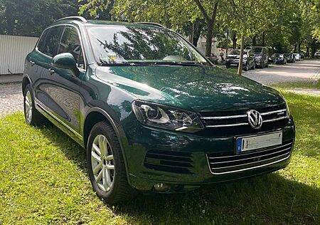 VW Touareg Volkswagen 3.0 Hybrid Automatik Exclusive