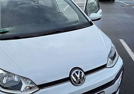 VW Up Volkswagen ! ! TSI (BlueMotion Technology) sound !