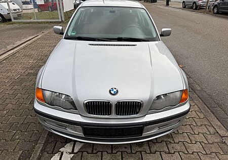 BMW 323 i