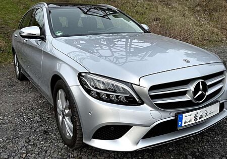 Mercedes-Benz C 180 T 9G-TRONIC Avantgarde Panorama LED