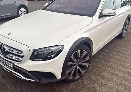 Mercedes-Benz E 220 d 4Matic All-Terrain (213.217)