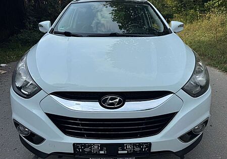 Hyundai ix35 Premium 4WD *NAVI*LEDER*PANORAMA*