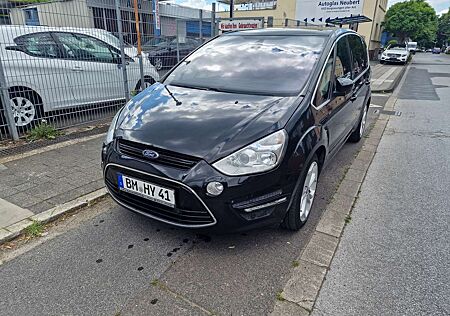 Ford S-Max Titanium