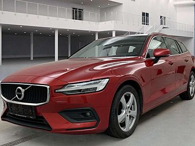 Volvo V60 Kombi Momentum Pro