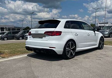 Audi RS3 +Limousine+S+tronic