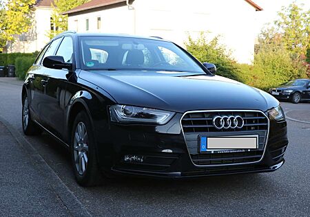Audi A4 Avant 2.0 TDI Attraction AHK Xen Navi Bluetooth