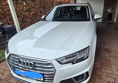 Audi A4 Avant 35 TDI S tronic line