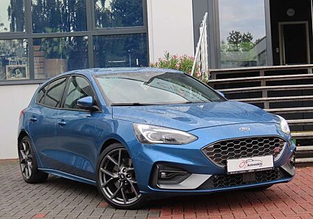 Ford Focus 2,0 EcoBlue ST Alcantara Navigation Winter