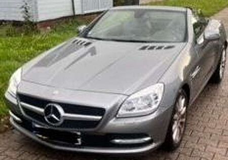 Mercedes-Benz SLK 350 (BlueEFFICIENCY) 7G-TRONIC