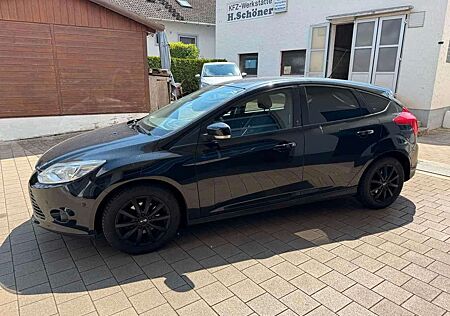 Ford Focus Lim. Champions Edition