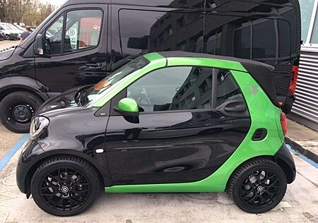 Smart ForTwo ++cabrio+electric+drive+greenflash+pass