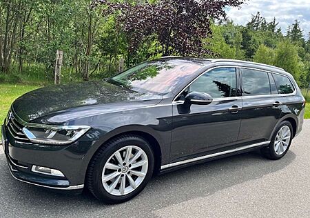 VW Passat Variant Volkswagen Passat Highline 1.5 TSI BMT DSG Vollausst. Ambie.