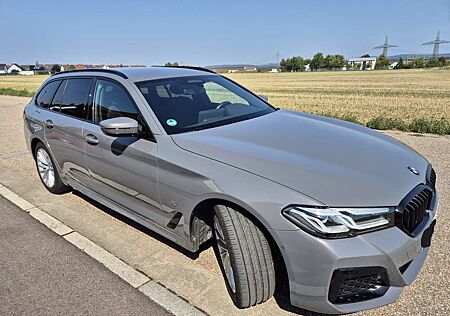 BMW 530d 530 xDrive Touring Aut. M Sport Edition