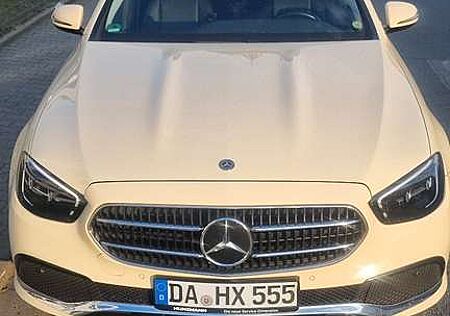 Mercedes-Benz E 220 d 4Matic T 9G-TRONIC