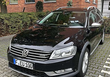 VW Passat Alltrack Volkswagen 2.0 TDI 4Motion DSG BlueMotion Tec