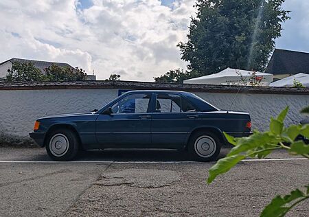 Mercedes-Benz 190 E