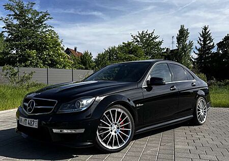 Mercedes-Benz C 63 AMG AMG SPEEDSHIFT MCT AMG Performance Packag