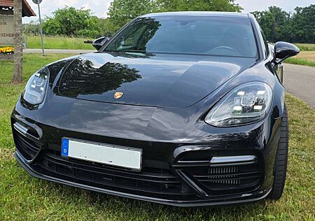 Porsche Panamera Turbo