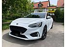 Ford Focus 1.5 EcoBoost Start-Stopp-System ST-LINE