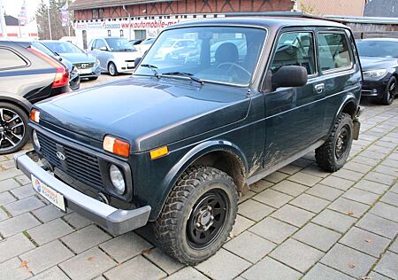 Lada Niva 4x4 Radio mp3 Anhängerkupplung Scheckheft