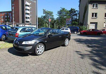 Renault Megane 1.6 Cabriolet Karmann el.Panoramadach HU. 6.26