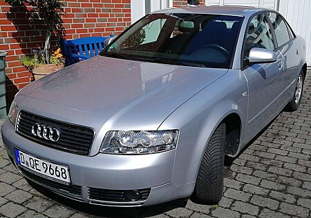Audi A4 2.0 AHK 128tkm div. Reparaturen