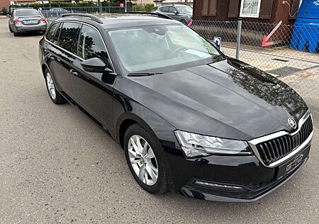 Skoda Superb Combi Ambition*VIRTUAL*NAVI*LED*KAM*