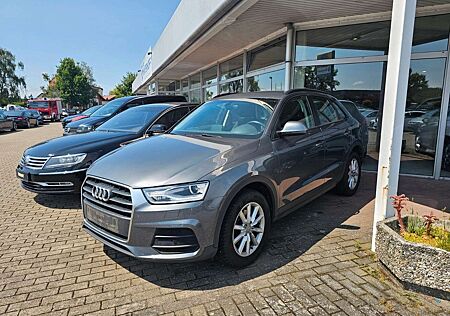 Audi Q3 +1.Hand+Navi+Keyless+PDC+Bi-Xenon+AHK
