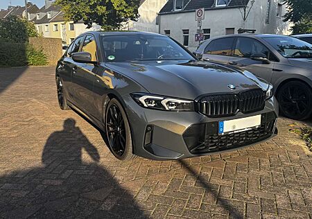 BMW 330i 330 Aut. Service Inclusive opt. Winterreifen