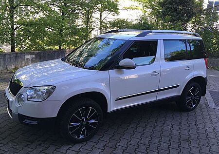 Skoda Yeti 1.2 TSI DSG Adventure, Panoramadach
