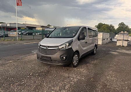 Opel Vivaro Combi L1H1 9 Spitzer