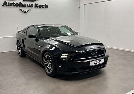 Ford Mustang 3.7 COUPE MIT EINER HAMMER OPTIK !!