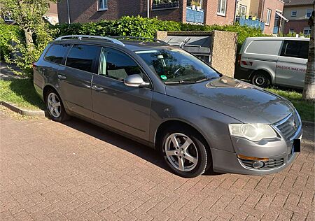 VW Passat Variant Volkswagen 2.0 TDI DPF DSG Comfortline