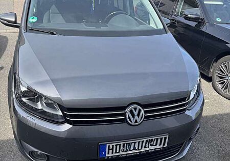 VW Touran Volkswagen Highline
