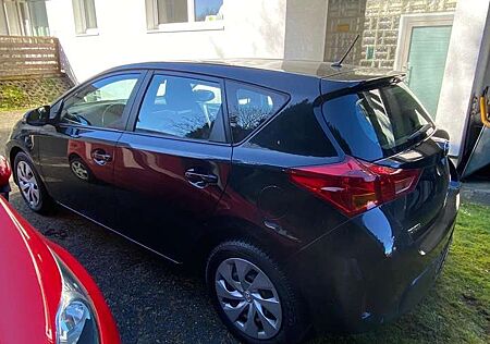Toyota Auris 1.33 VVT-i Cool ( E18UM)