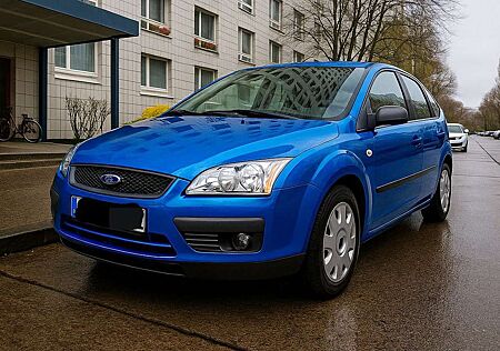 Ford Focus 1.6 Schräghecklimosine