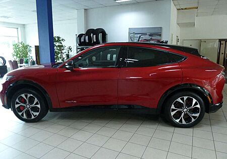 Ford Mustang AWD