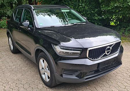 Volvo XC 40 XC40 XC40 T3 Geartronic Momentum mit AHK und Automatik