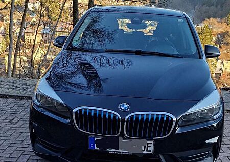 BMW 225 xe Advantage