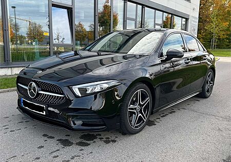 Mercedes-Benz A 220 4Matic 7G-DCT AMG Line