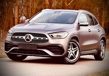 Mercedes-Benz GLA 200 AMG / 2 x AMG+Kamera+20Zoll+Navi