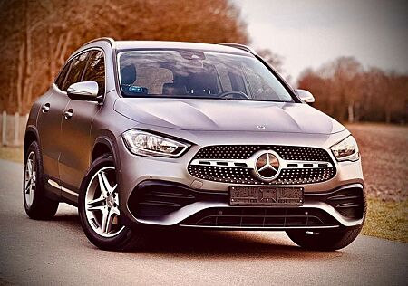 Mercedes-Benz GLA 200 AMG / 2 x AMG+Kamera+20Zoll+Navi