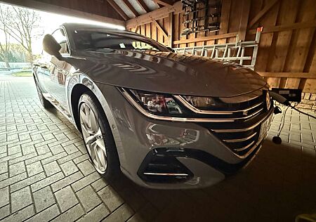 VW Arteon Volkswagen Shooting Brake Plug-In-Hybrid Shooting Brak