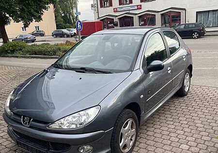 Peugeot 206 JBL Erste Hand 2jahre neue TÜV ohne Mägel