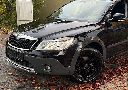 Skoda Octavia Combi Scout 4X4; TÜV NEU; XENON