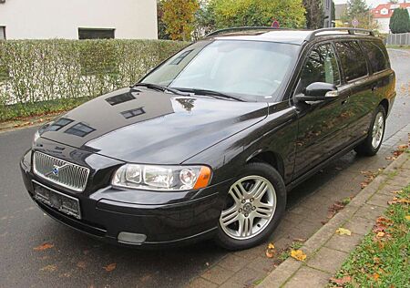 Volvo V70 D5 Momentum, Lückenlos Scheckheft gepflegt.