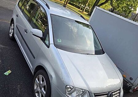 VW Touran Volkswagen 1.6 FSI