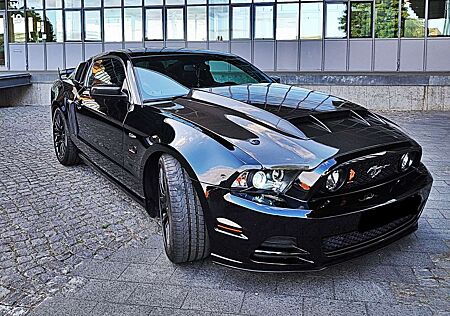 Ford Mustang GT 5.0 V8 2014 S197 USA CARBON LEDER