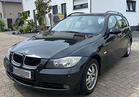 BMW 320i 320 , Touring,Navi,Leder,Automatik