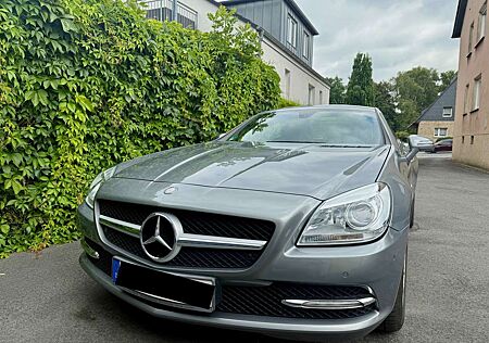 Mercedes-Benz SLK 200 (BlueEFFICIENCY)